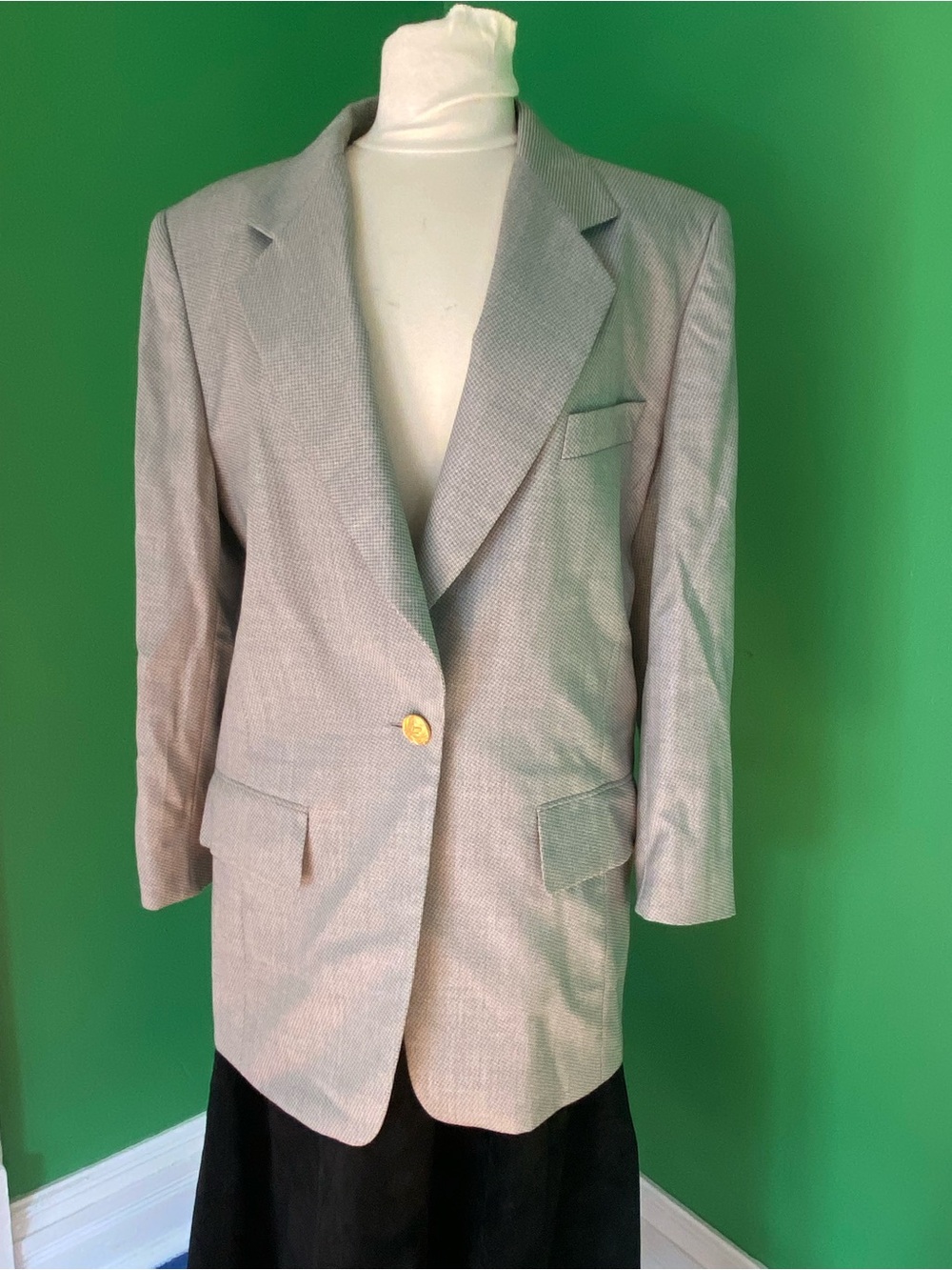 Vinrage Eacada Margaretha Ley grey classic oversized wool blazer gold buttons